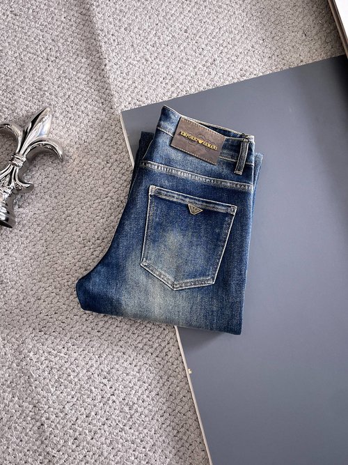 Armani High-elasticity Breathable Jeans with Fine Details