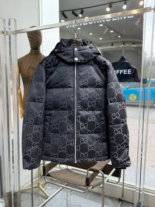 Gucci Luxury Down Jacket with Classic Logo, Superior Warmth