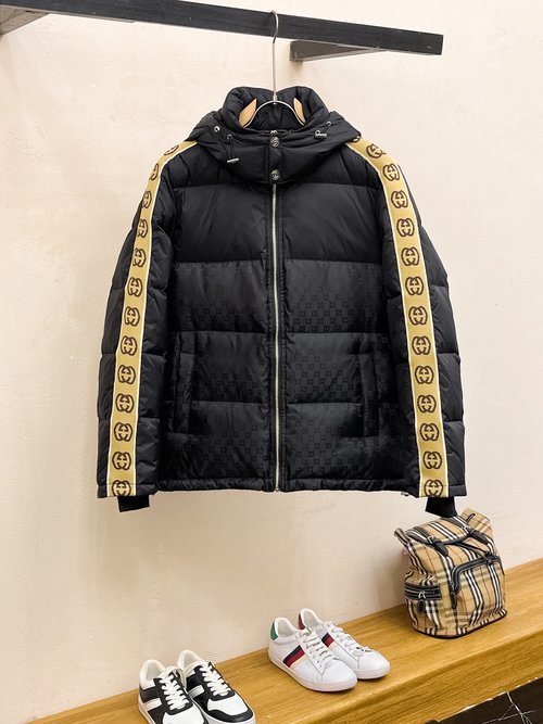 Gucci Premium Down Jacket with Logo and Colorful Design