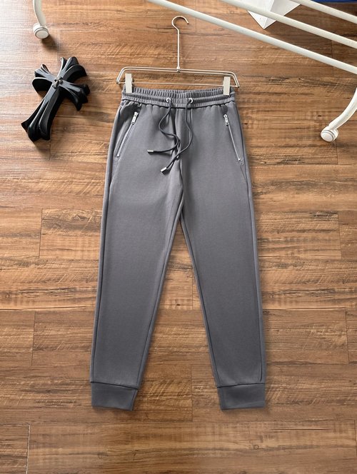 Louis Vuitton Luxurious and Practical Casual Pants Made of Soft Fabric