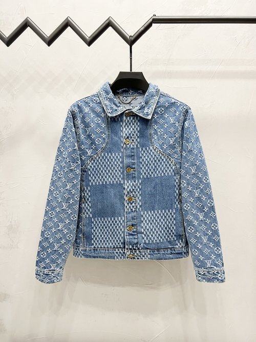 Louis Vuitton Blue Washed Denim Jacket with Fashionable Splicing