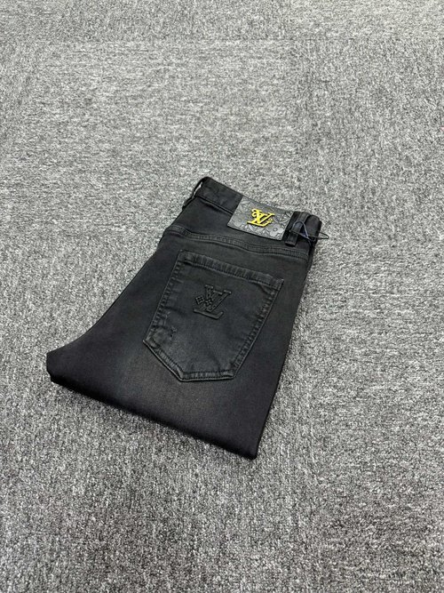 Louis Vuitton Stylish and Comfortable New Jeans with Imported Fabric