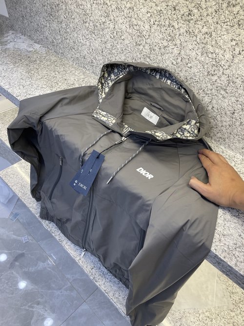 Dior Stylish and Comfortable Windbreaker