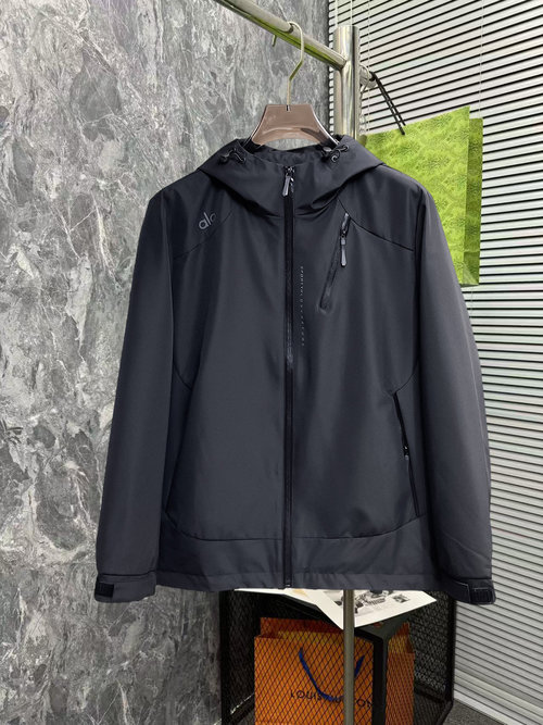 Loewe Reversible Jacket for High Comfort and a Good Fit