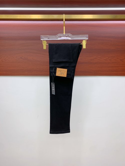 ArcTeryx Premium Jeans: Comfort with Elastic Fabric