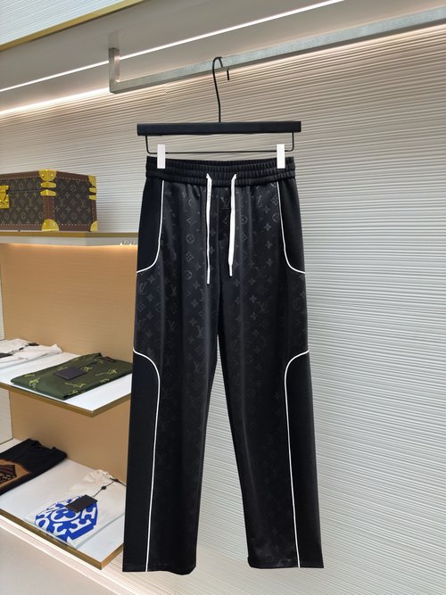 Louis Vuitton New Logo Casual Pants with High Comfort