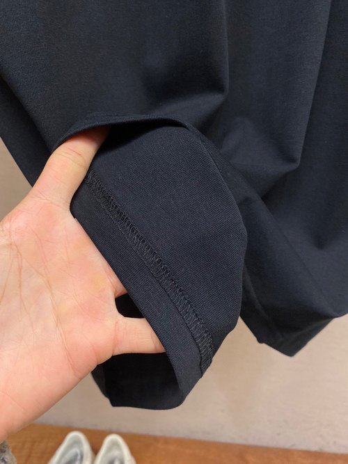 Ami Embossed Heart T-Shirt, Durable Design