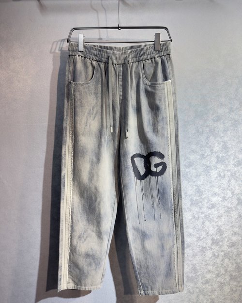 Dolce & Gabbana Loose straight casual pants with work style