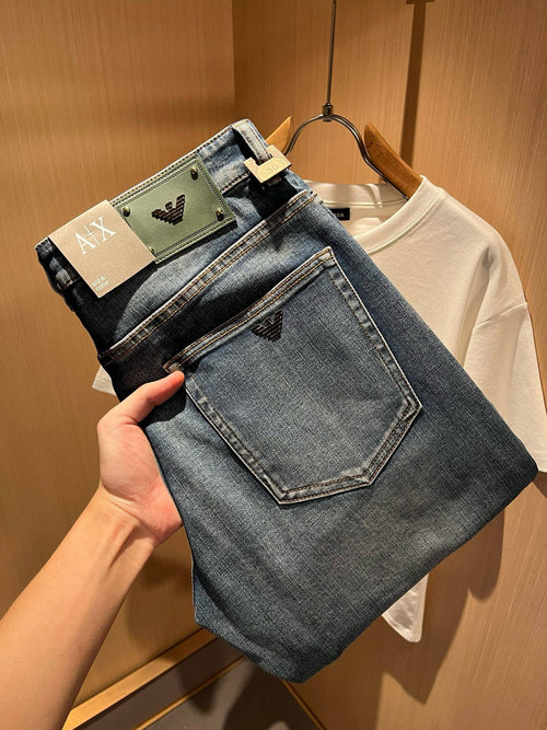 Armani Classic Straight Jeans with High Cost Performance