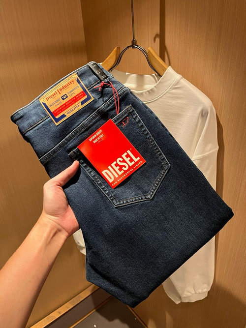 Dior Washed Straight Jeans with Leather Logo and Good Fit