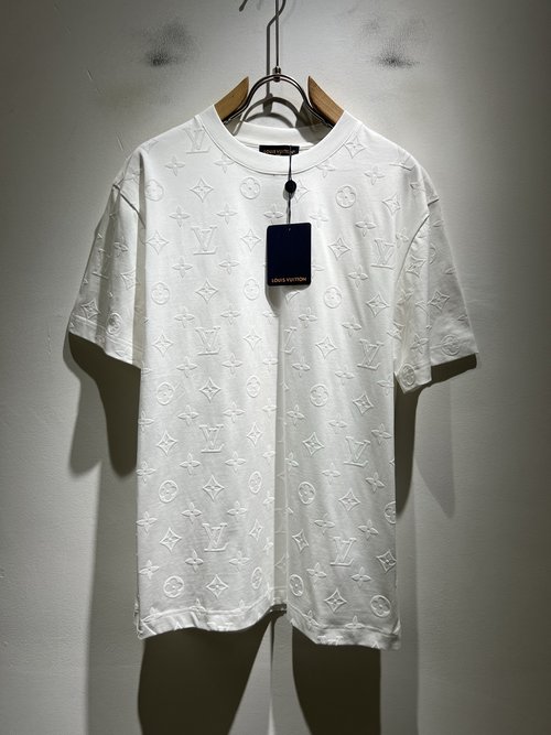 Louis Vuitton Short Sleeve T-Shirt with Monogram Embossing