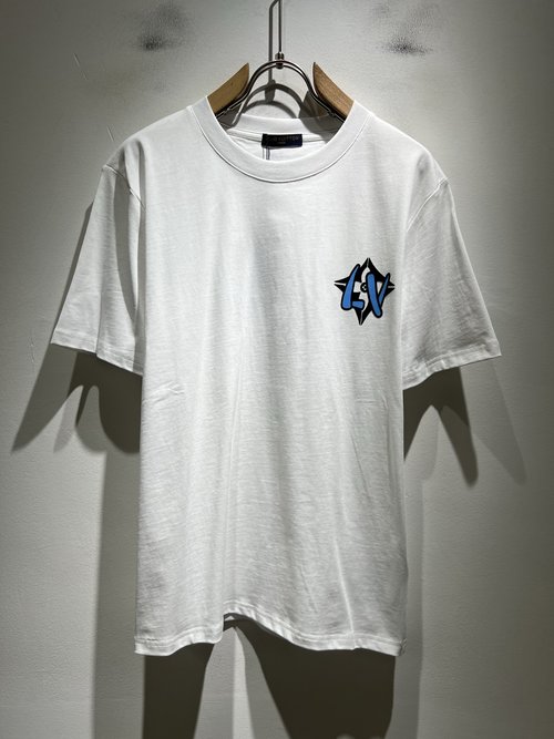 Louis Vuitton Fashionable Short Sleeve T-Shirt Made of Pure Cotton