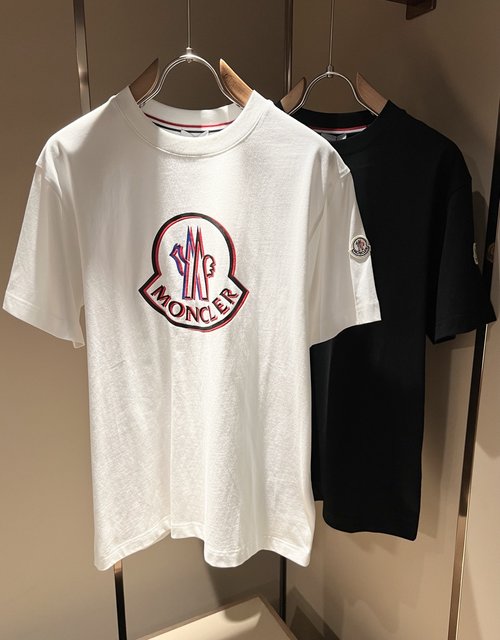 Moncler Comfortable Short Sleeve T-Shirt with Logo Pressing