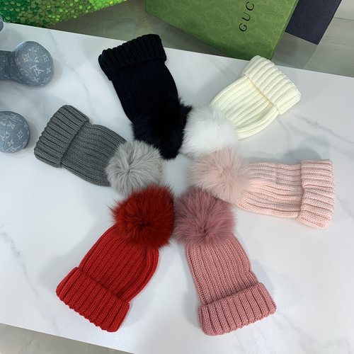 Moncler Unisex Kids Luxury Beanie Fox Fur Pom Dust Bag