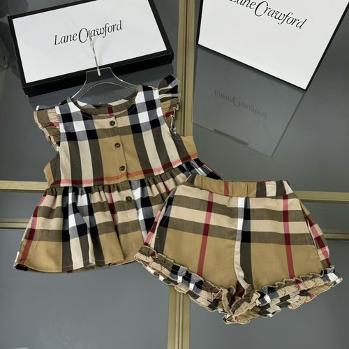 Burberry Girls Plaid Fly Sleeve Set, Woven Cotton, Stylish & Comfortable