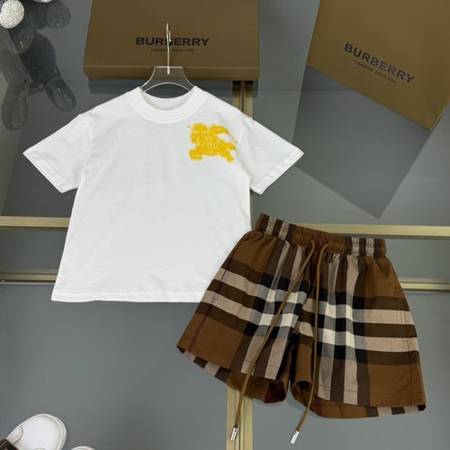 Burberry Kids Premium Blue-Yellow Color Block Cotton Set with Graffiti Print & Double Stitching