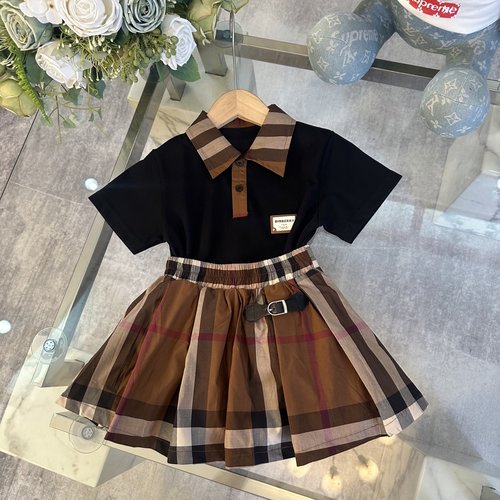 Burberry Girls Preppy Plaid Skirt Set Cotton Tee & Skirt