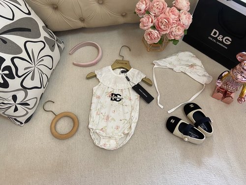 D & G Girls Premium Cotton Onesie Set with Lace Trim & Hat