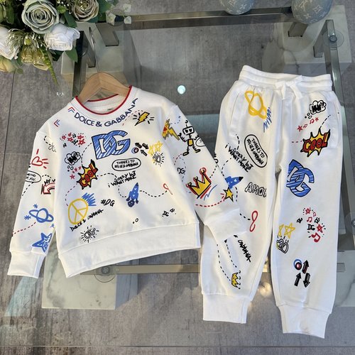 D & G Kids 100 Cotton Outfit Set with Eco-Friendly Prints