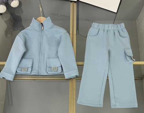 Fendi Kids 2-piece set: soft modal cotton, 3D logo & patch pockets