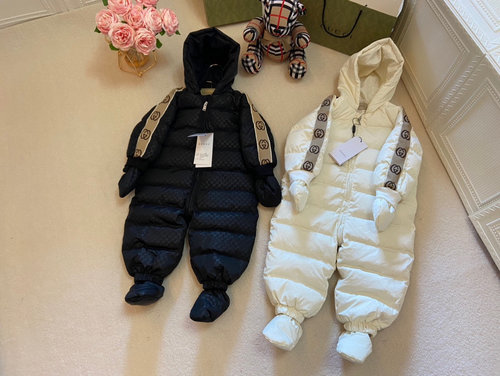 Gucci Unisex Kids Printed Letters Down Onesie 