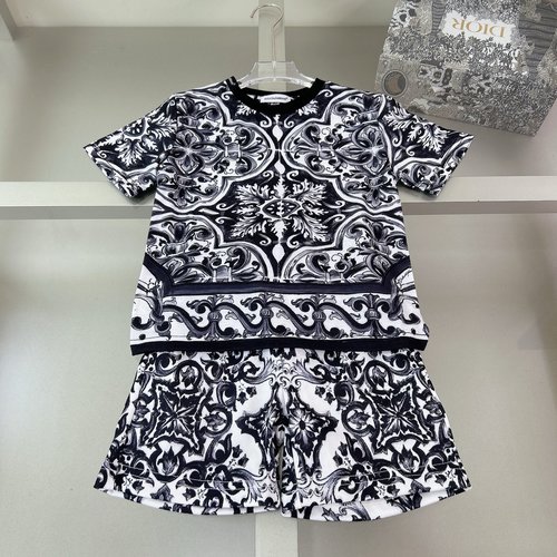 D & G Kids 2-Piece Set Foam Print Comfortable Stylish