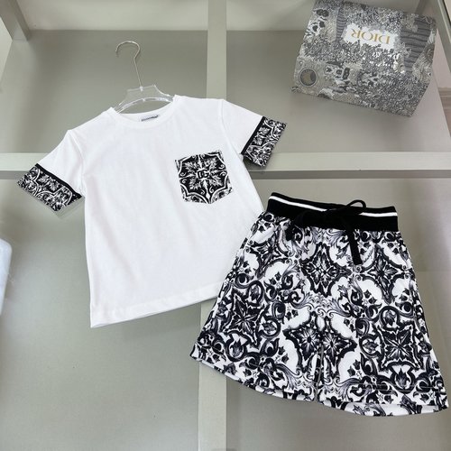 D & G Premium Kids Tracksuits Foam Print Heavy Fabric Comfortable Stylish 