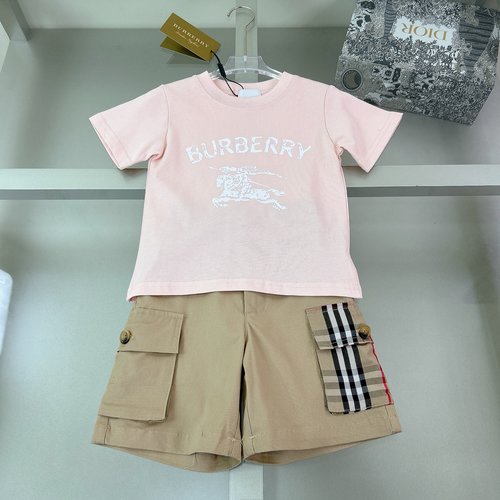 Burberry Unisex Kids Cotton Set Comfortable & Stylish